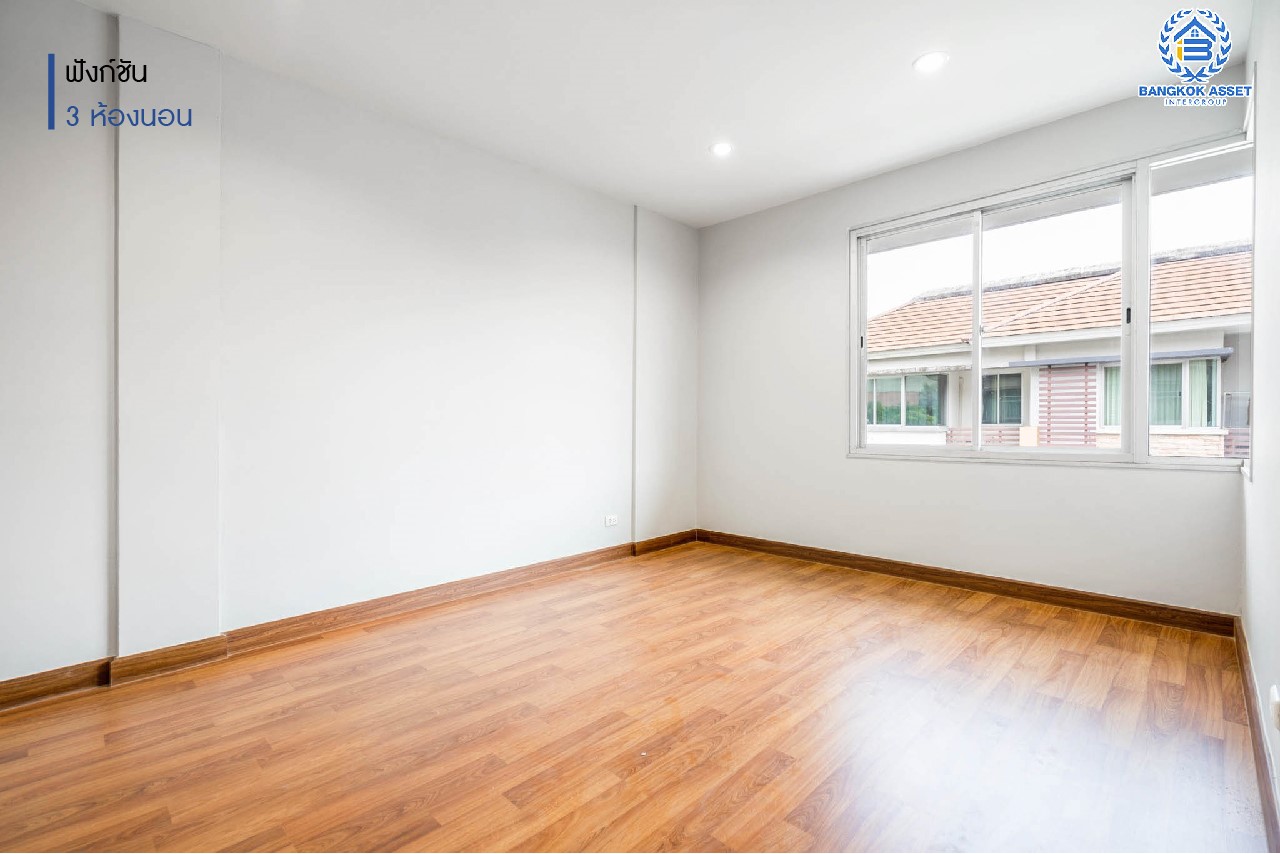 บ้านมือสองตกแต่งใหม่ แบรนด์หรู Sansiri โครงการ พลัสซิตี้พาร์ค งามวงศ์วาน25 ทาวน์โฮม 3 ชั้น ใจกลางเมือง เนื้อที่ 21.3 ตร.ว. ฟังก์ชันพร้อม 3 ห้องนอน 3 ห้องน้ำ จอดรถได้ 2 คัน บนทำเลศักยภาพ เข้า-ออกได้ 3 เส้นทาง ใกล้แหล่ง Community ชั้นนำ เดอะมอลล์งามวงศ์วาน ทางด่วน "งามวงศ์วาน" และรถไฟฟ้า "สถานีศูนย์ราชการนนทบุรี"